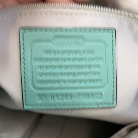 Coach bag! - Picture 2 of 7